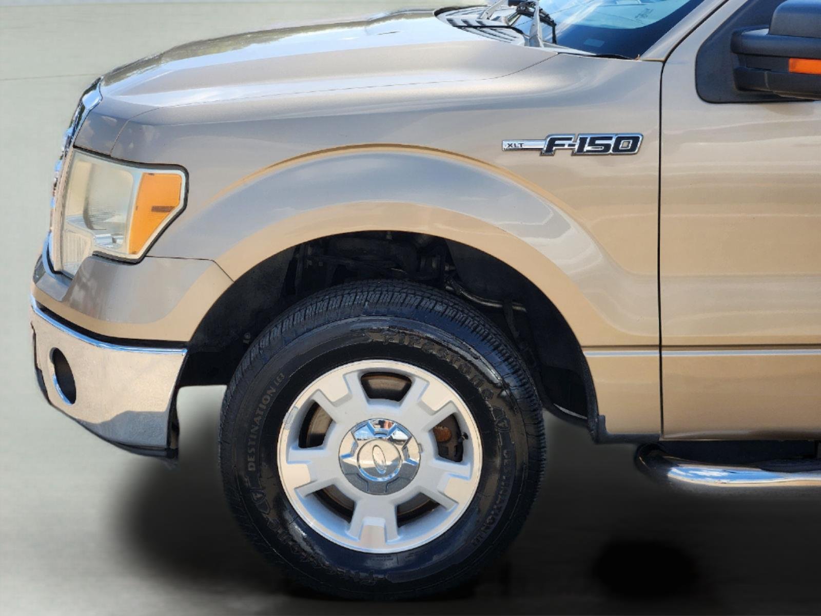 Used 2011 Pale Adobe Metallic Ford XLT image 8