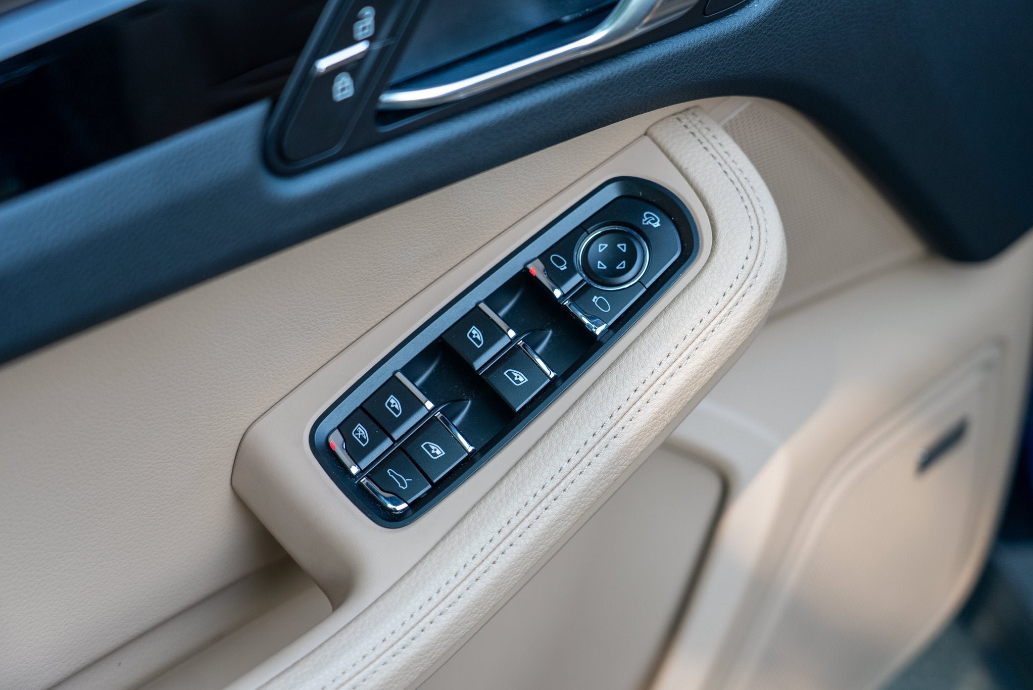 Used 2026 Gentian Blue Metallic Porsche Base image 19