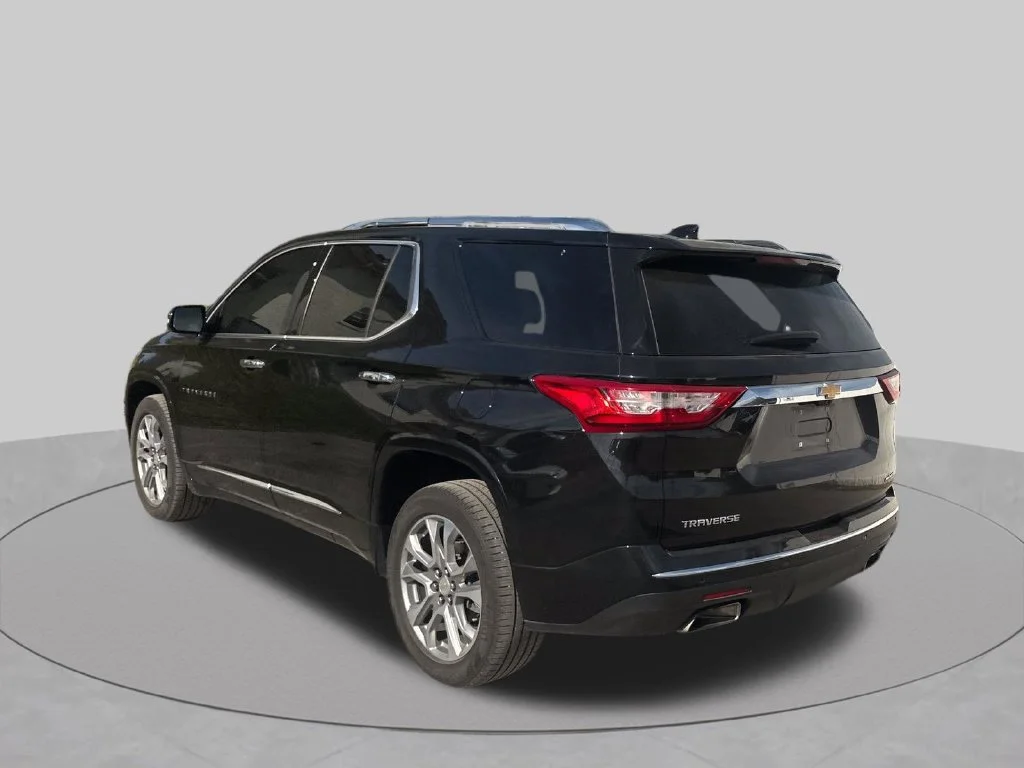 Used 2019 Black Chevrolet Premier image 33