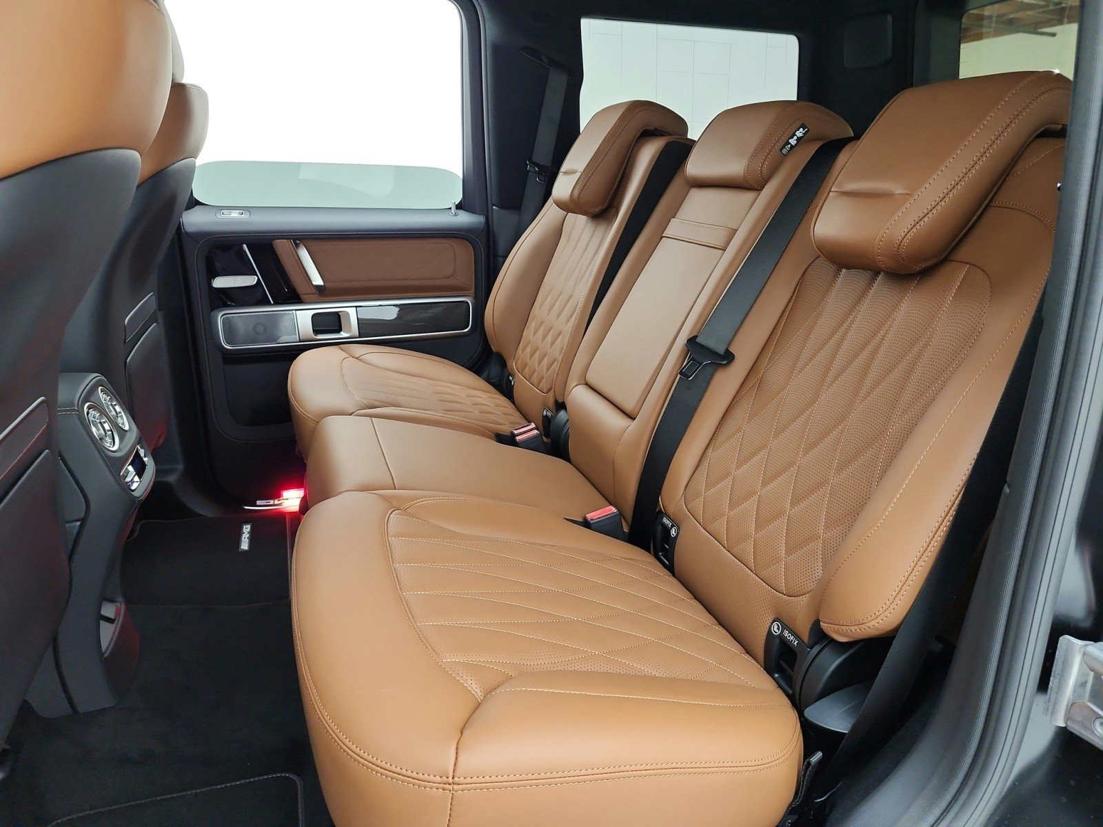 New 2027 MANUFAKTUR Night Black Magno Mercedes-Benz AMG® G 63 SUV image 11