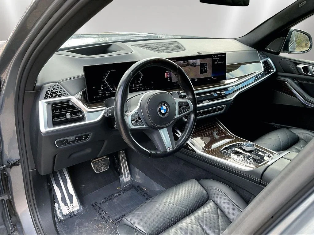 Used 2023 Skyscraper Gray Metallic BMW xDrive40i image 17