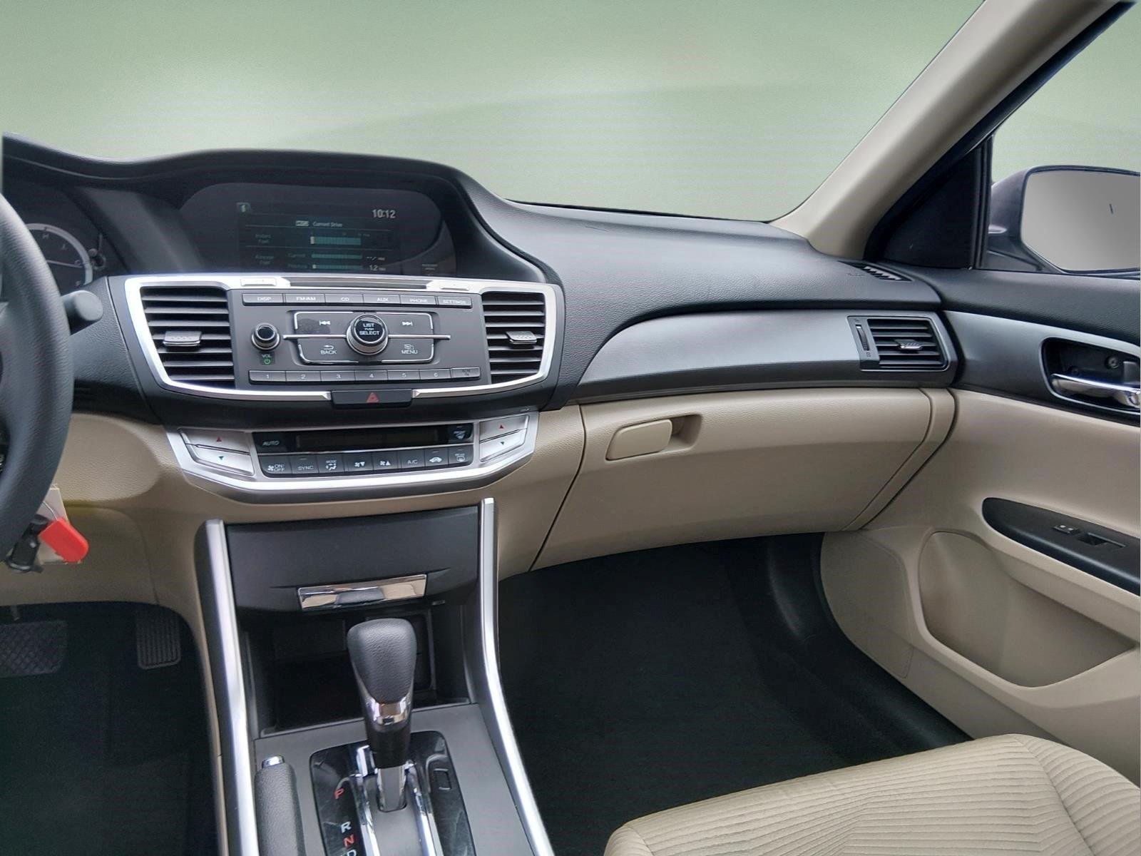 Used 2015  Honda LX image 17