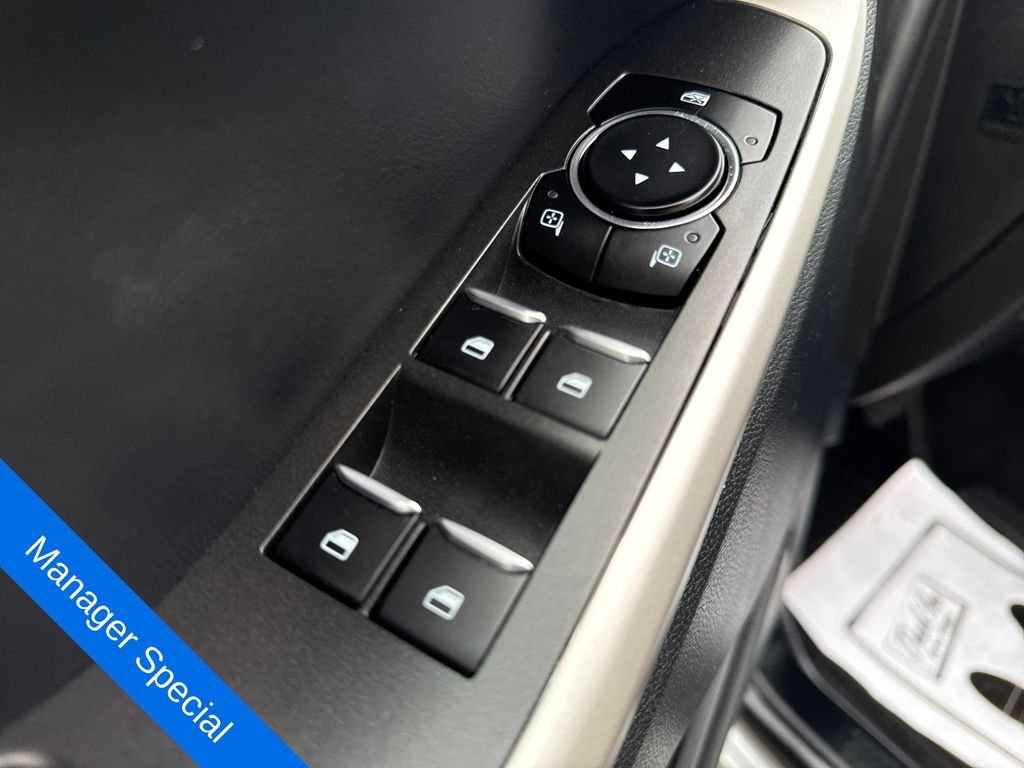 Used 2022 Silver Ford XLT image 12