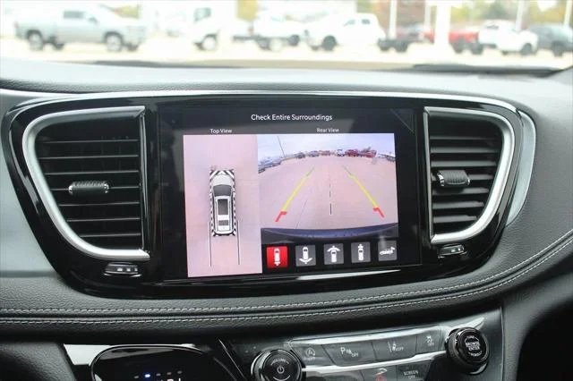 2026 Chrysler Pacifica Limited - Photo 26