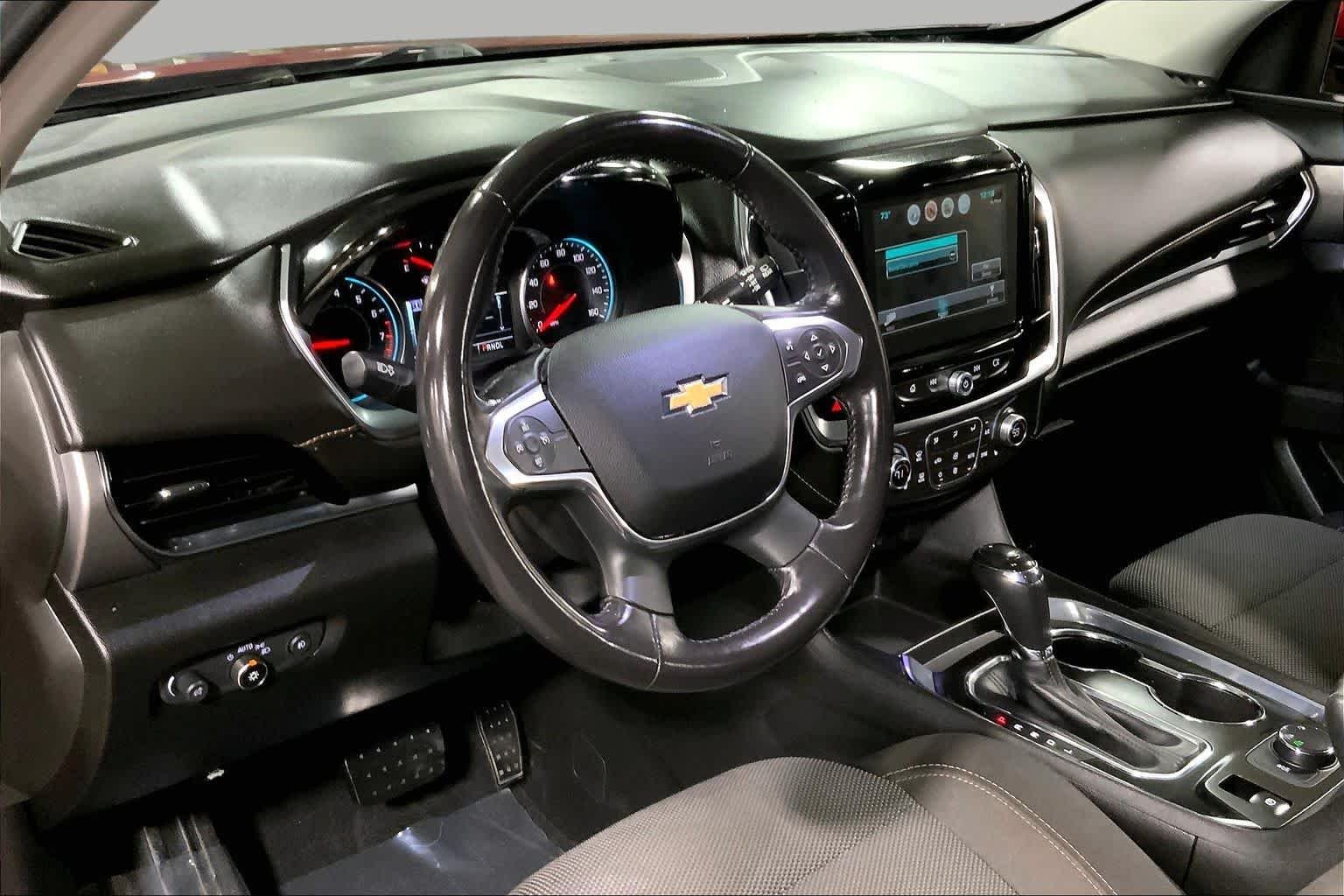 Used 2018 Cajun Red Tintcoat Chevrolet LT Cloth image 18