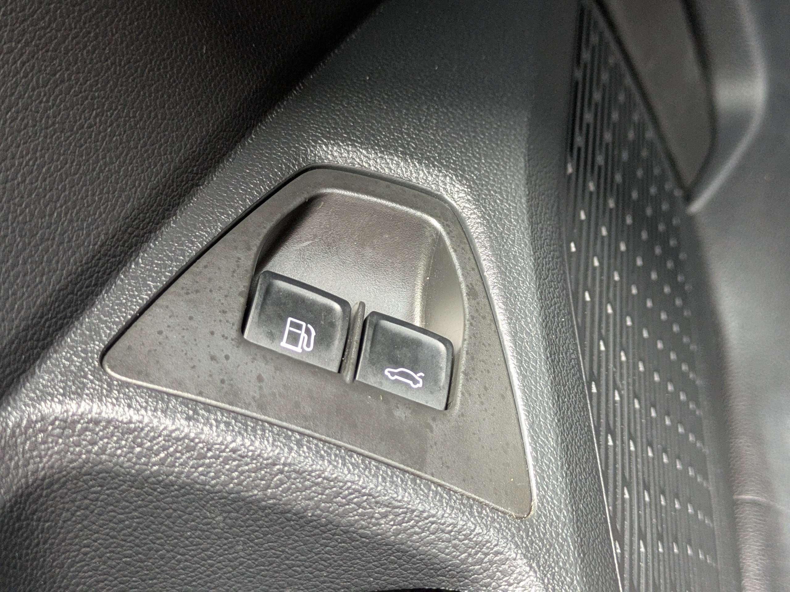 Used 2024 Deep Black Pearl Volkswagen S image 27