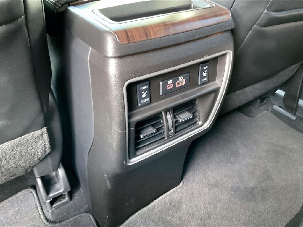 Used 2020 Pearl White Tricoat Nissan Platinum image 28