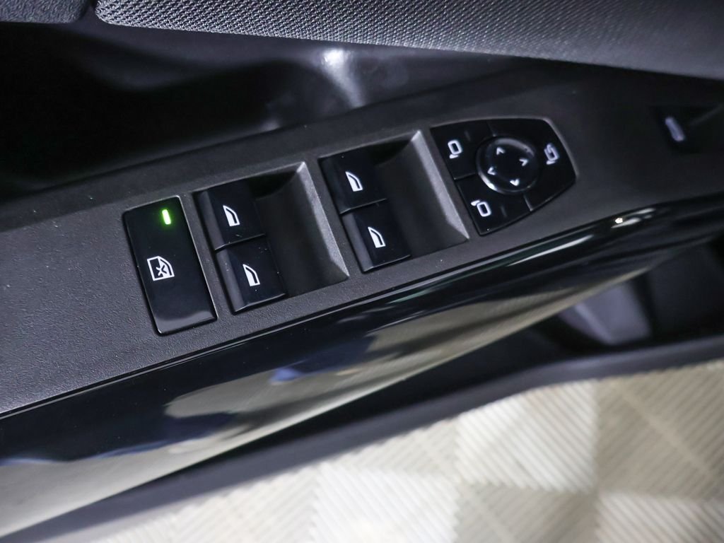 Used 2025 Black BMW M50 xDrive image 41