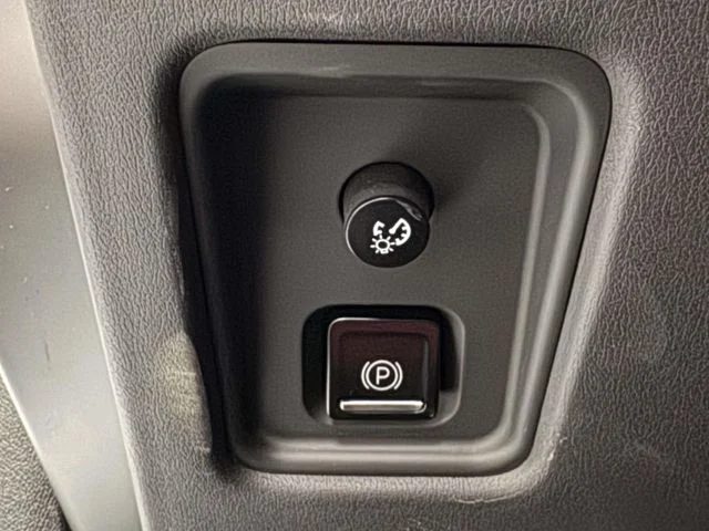 Used 2020 White Chevrolet Stingray image 25