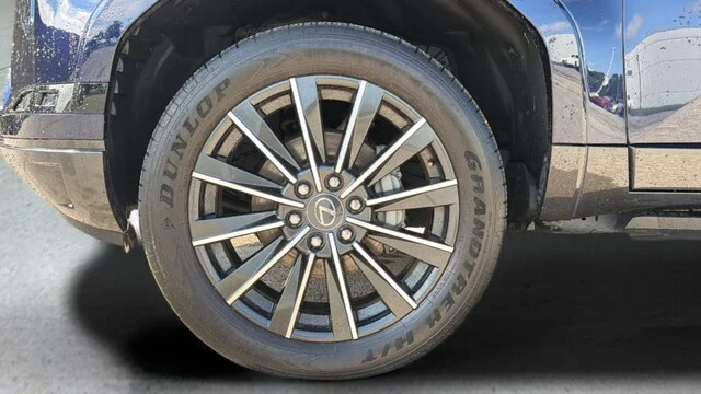 Used 2025 Mica Lexus 550 Luxury+ image 57