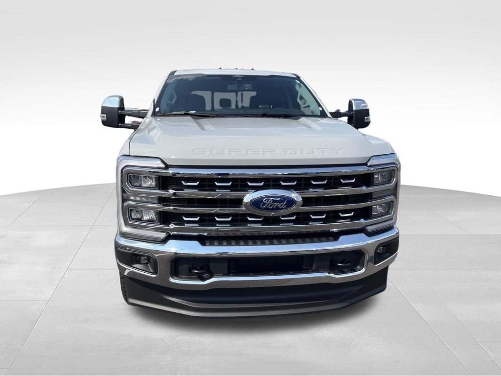 Used 2025 White Ford Lariat image 8