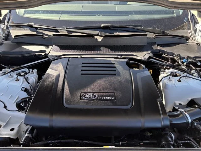 Used 2025  Land Rover S image 20