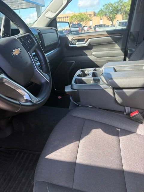 Certified Used 2025 Summit White Chevrolet LT image 2