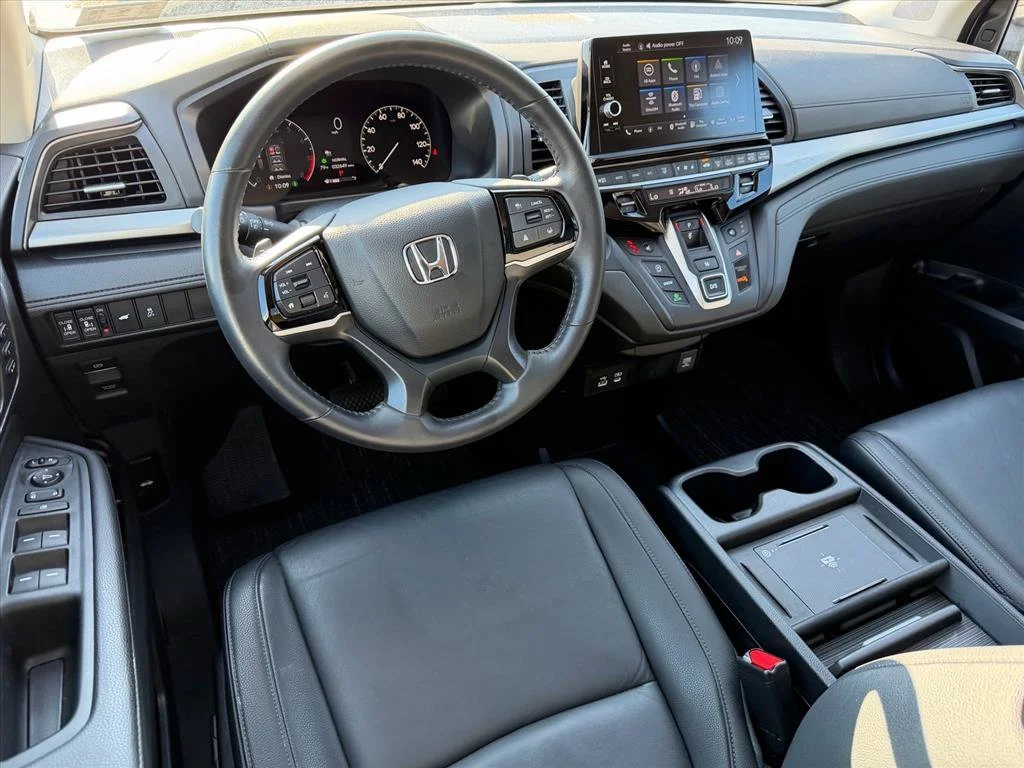 Used 2025 Silver Honda EX-L image 6