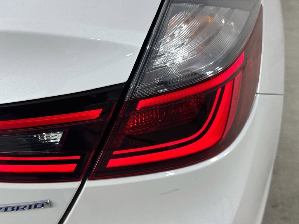 Certified Used 2022 Platinum White Pearl Honda EX image 32