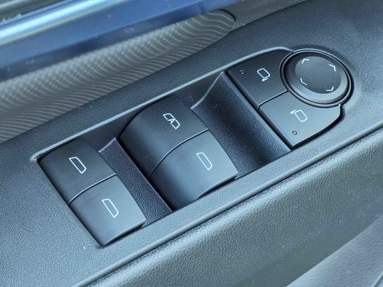 2026 Chevrolet Equinox EV 2LT - Photo 21