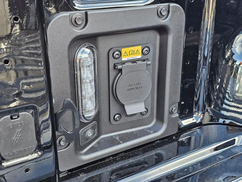 New 2025 Black Ford XLT image 14