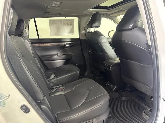 Used 2023 Pearl Toyota Limited image 5