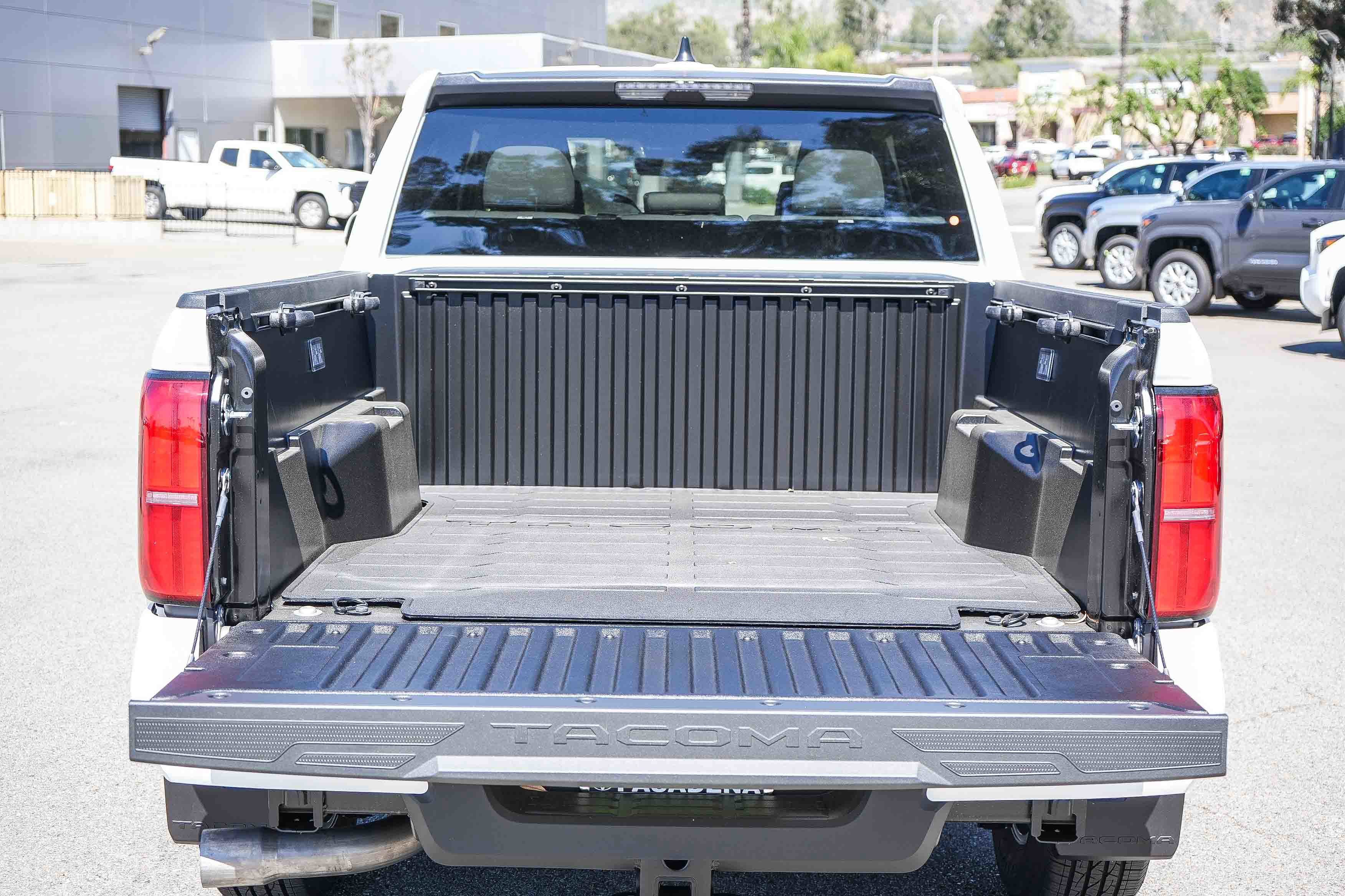 2026 Toyota Tacoma SR5 - Photo 26