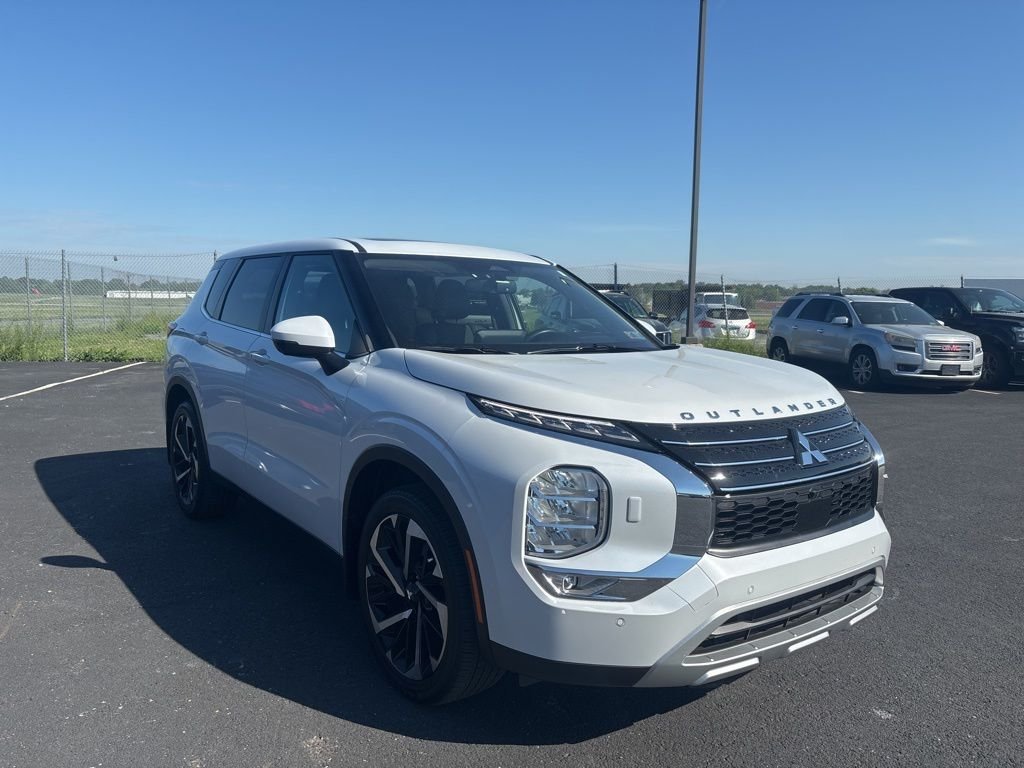 2024 Mitsubishi Outlander SE S-AWC's photo