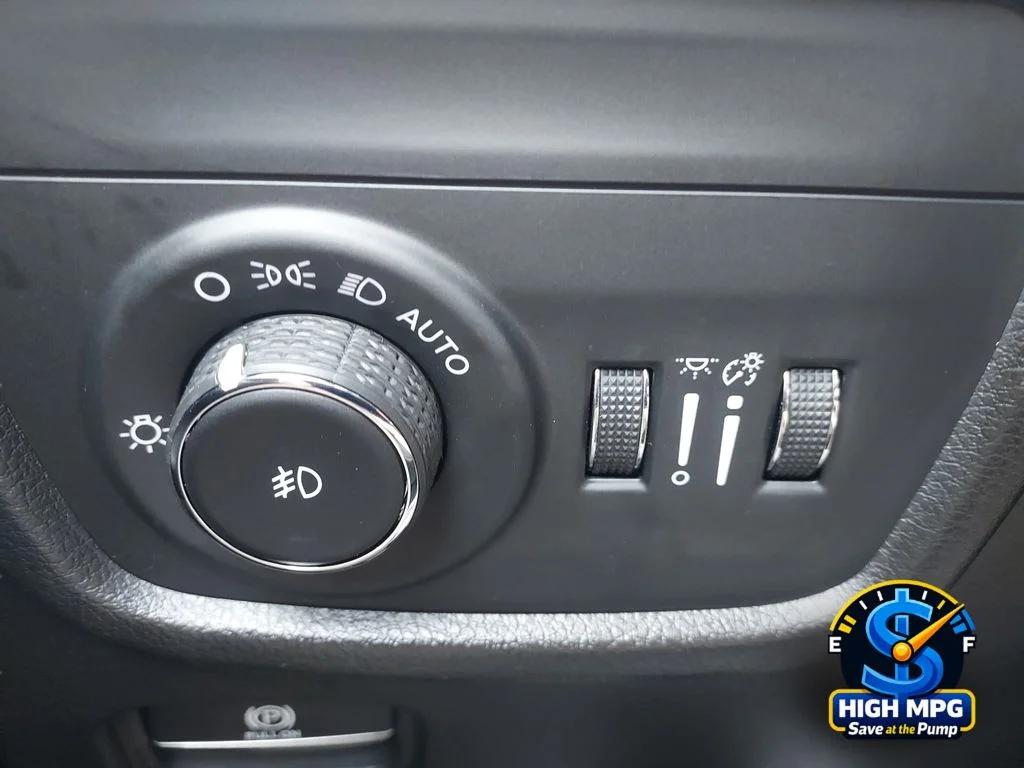 Used 2024 Black Jeep Limited image 19
