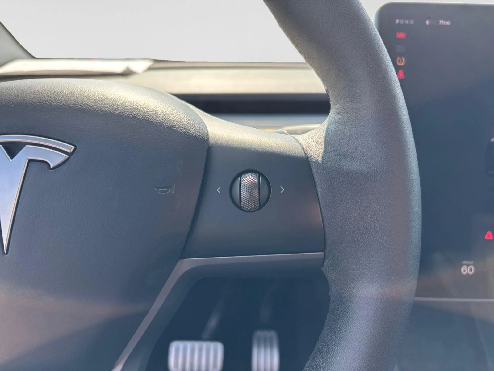 Used 2023  Tesla Performance image 27
