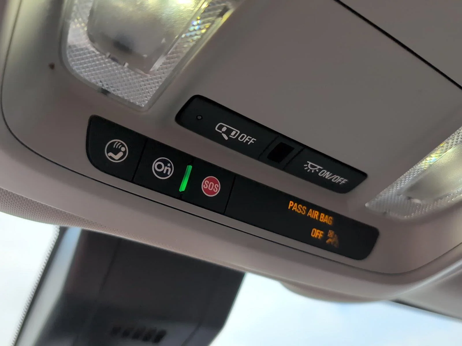 Used 2024 Summit White GMC SLE image 23
