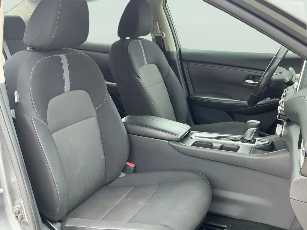 Used 2022 Gray Nissan SV image 14