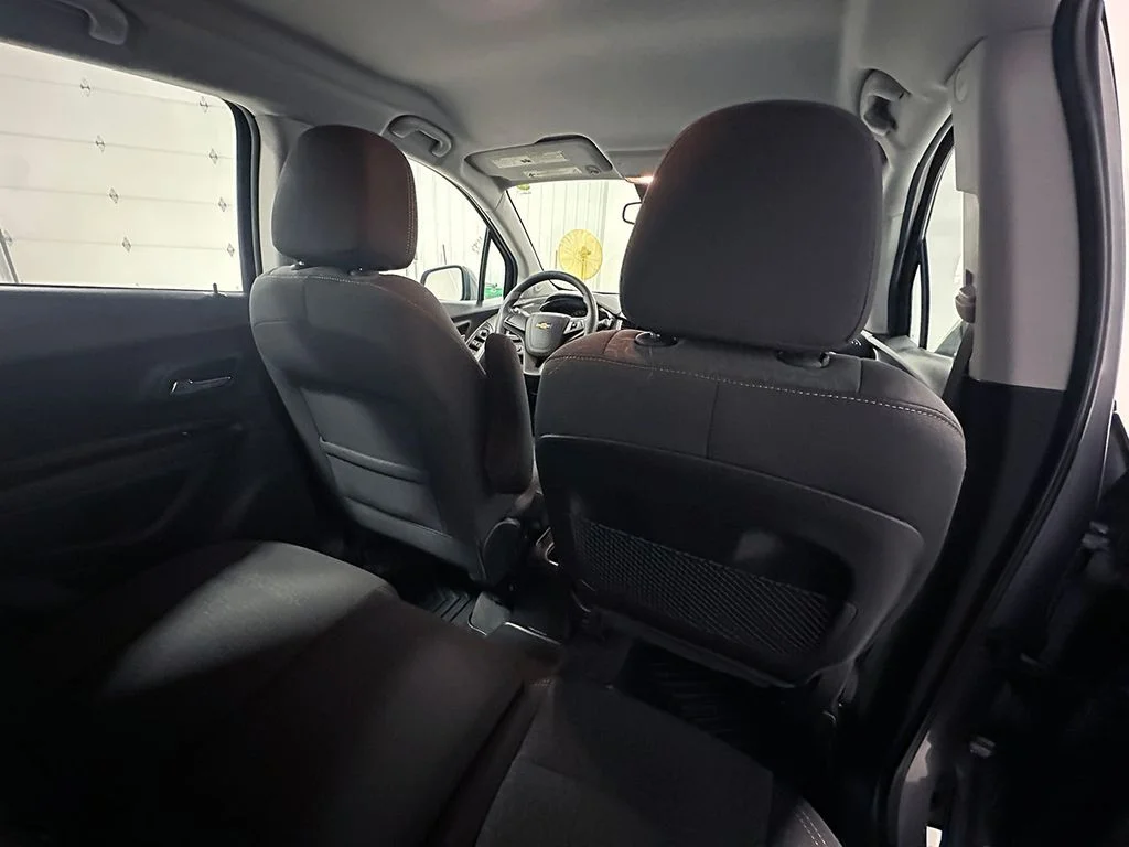 Used 2020 Gray Chevrolet LS image 22