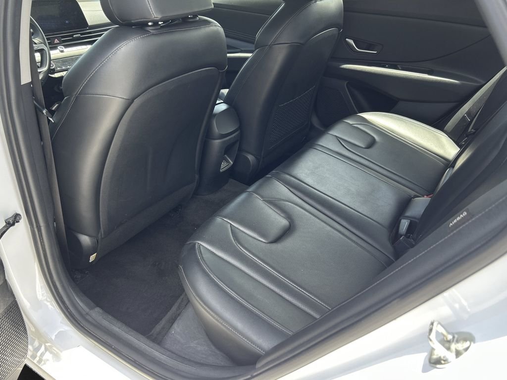 2024 Hyundai Elantra Limited - Photo 20