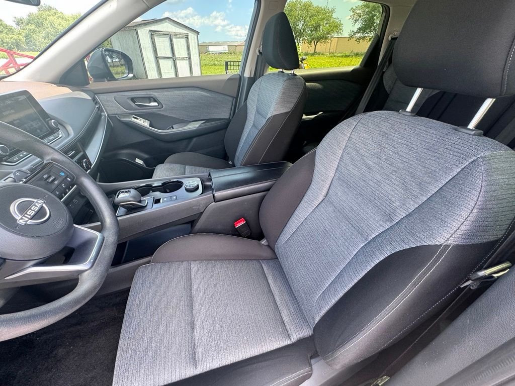 Used 2023 Gun Metallic Nissan SV image 9