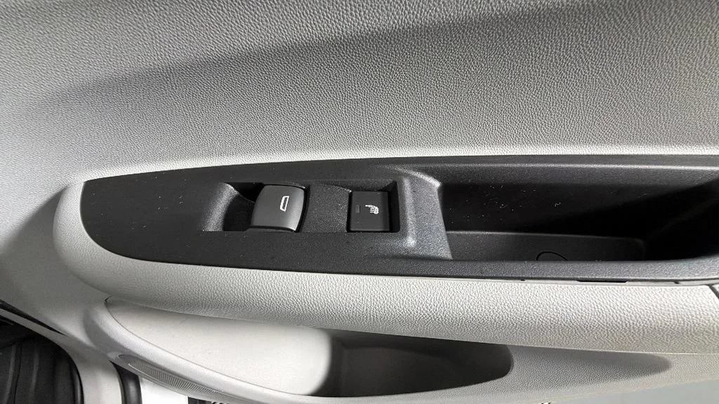 Certified Used 2018 (Includes (TUS) Black grille.) Chevrolet Premier image 32