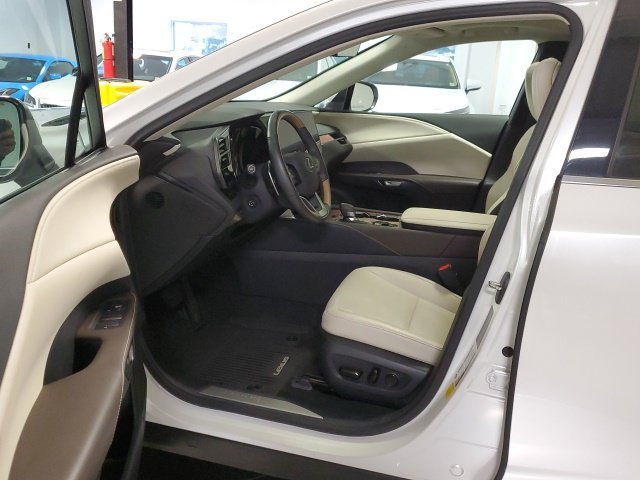 Certified Used 2023 White Lexus 350 Premium image 13