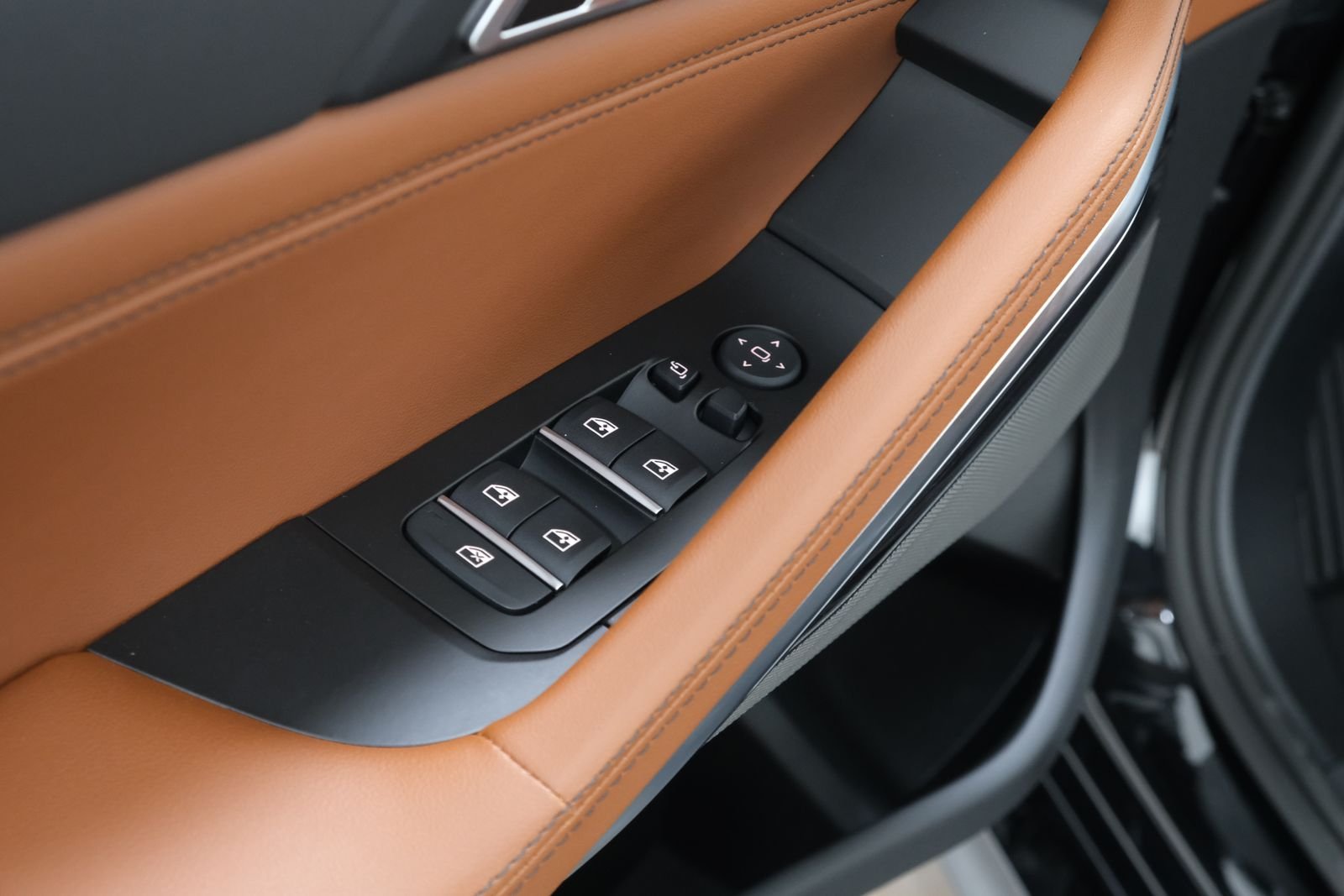 New 2027 Black Sapphire Metallic BMW xDrive40i image 38