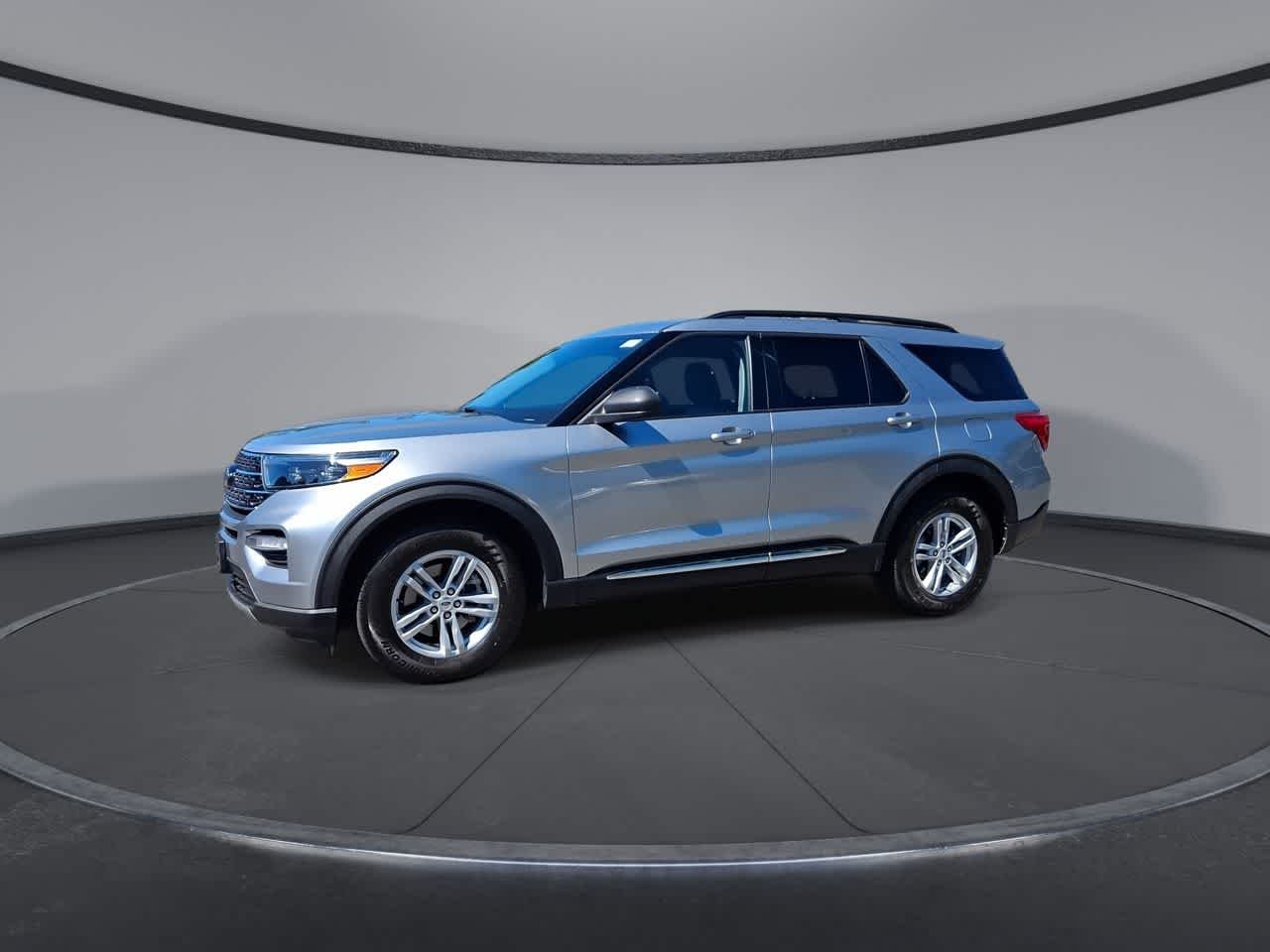 Certified Used 2021 Iconic Silver Metallic Ford XLT image 4