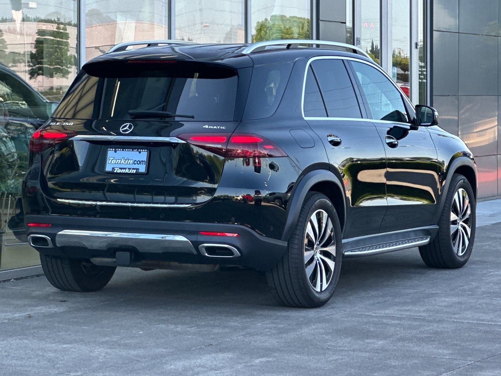 Used 2024 Black Mercedes-Benz GLE 350 image 3