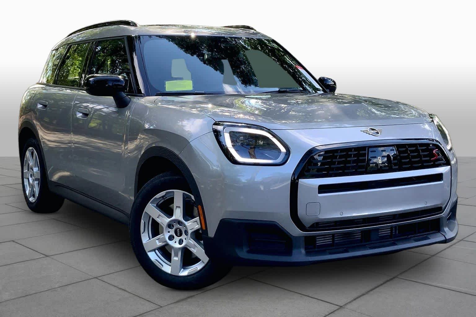 New 2027 MINI Countryman Signature Plus Sports Activity Vehicle in