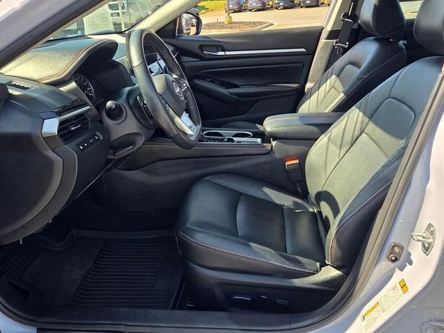 Used 2024 Gray Nissan 2.0 SR image 5
