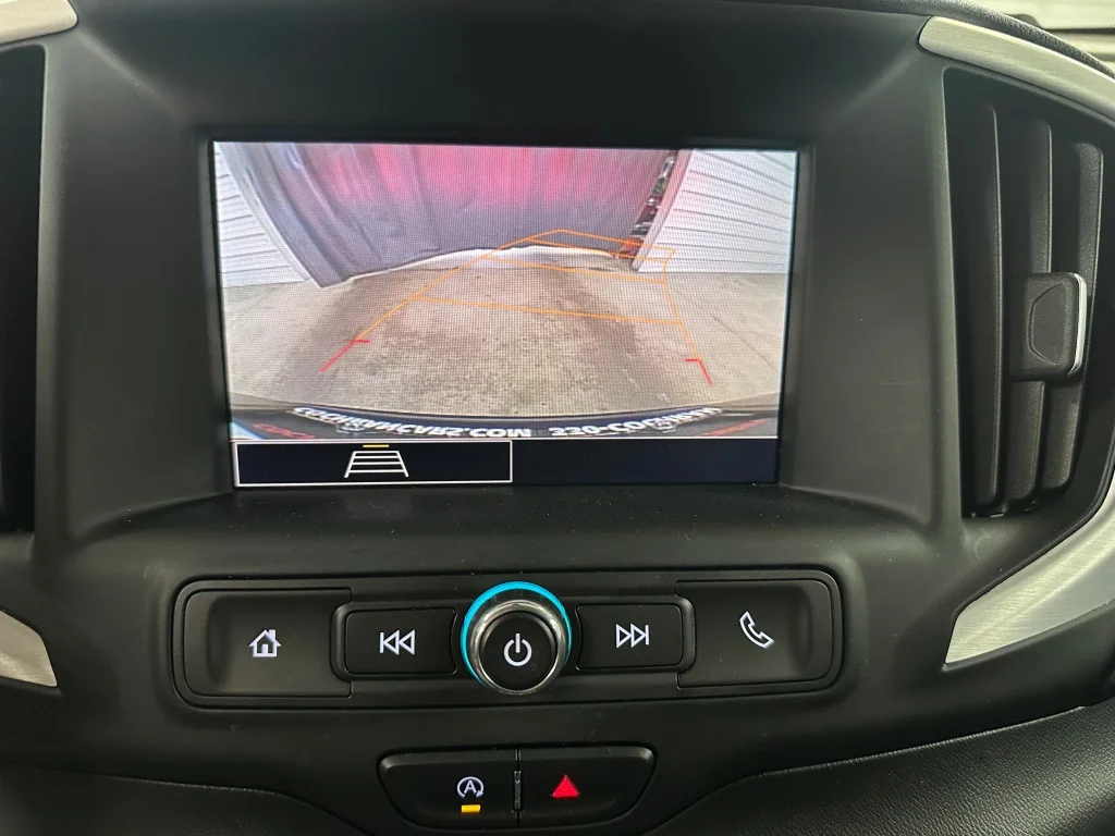 Used 2023 Marine Metallic GMC SLE image 12