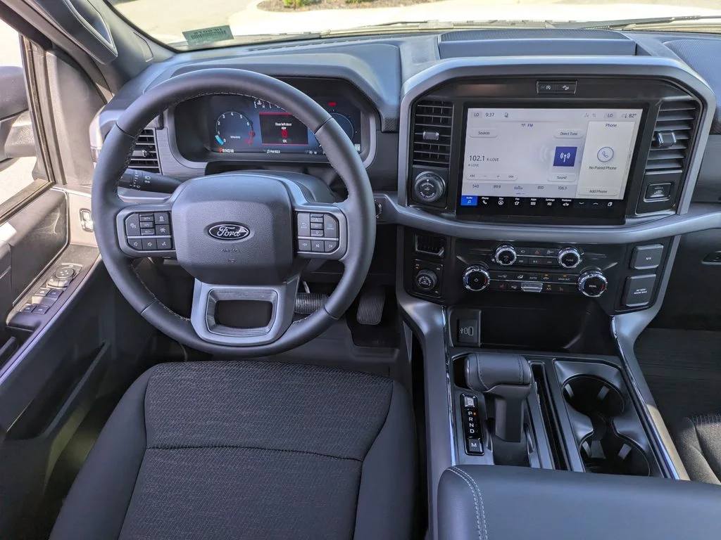New 2026 Oxford White Ford XLT image 16