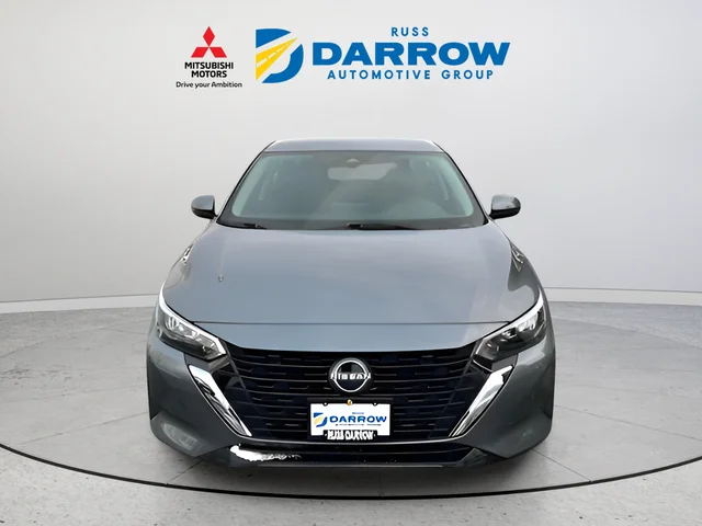 Used 2025 Gray Nissan SV image 8