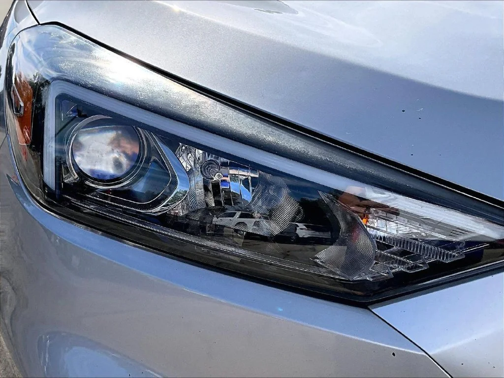 Used 2020 Silver Hyundai SE image 33