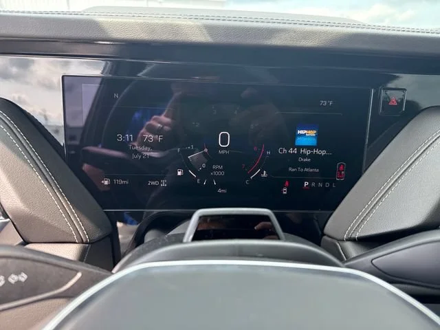New 2026 Onyx Black GMC Elevation image 18