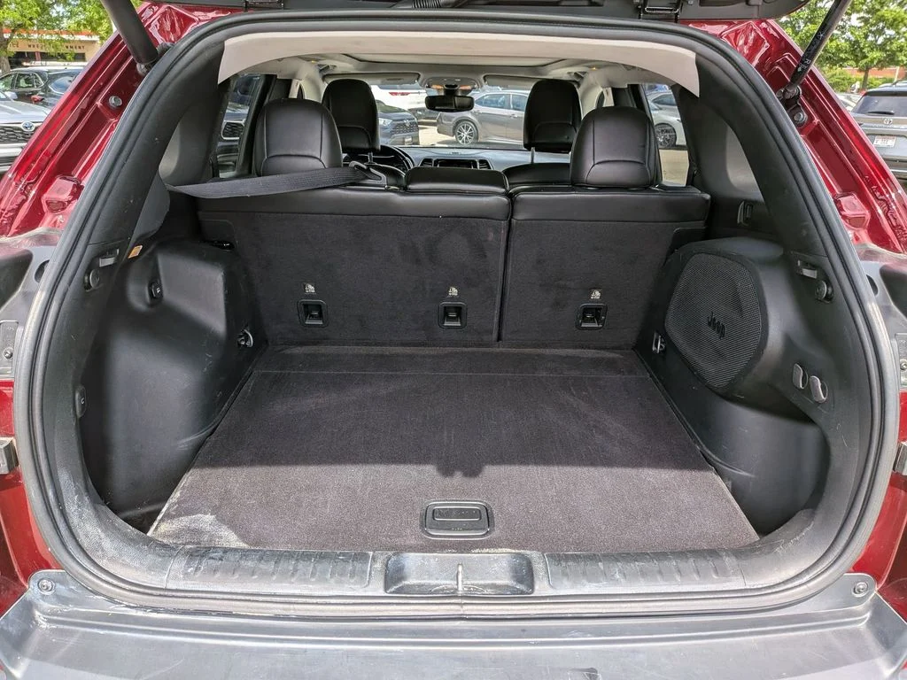 Used 2019 Red Jeep Limited image 26