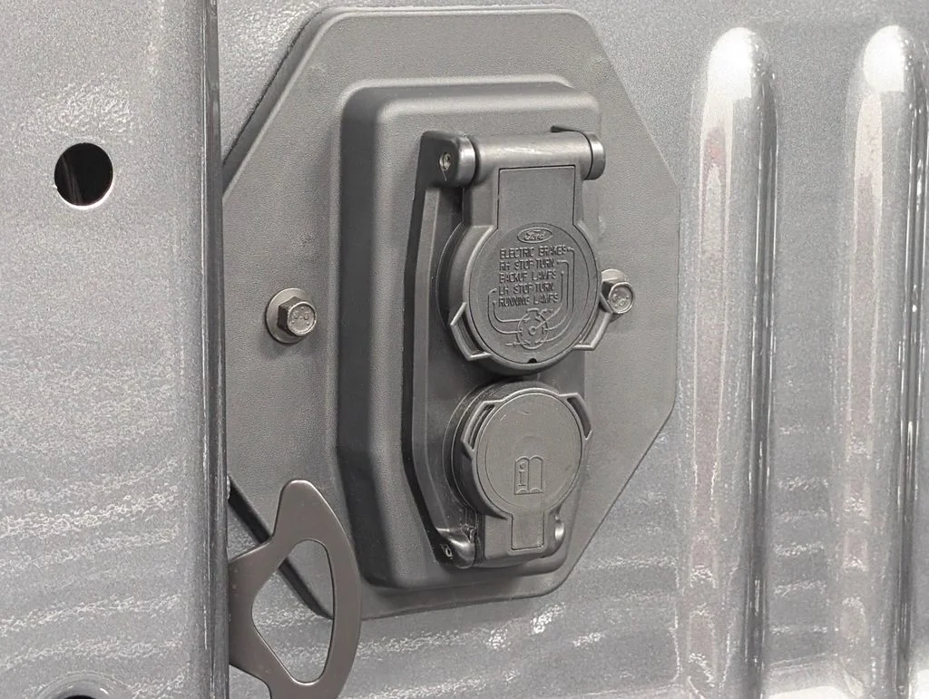 New 2026 Carbonized Gray Metallic Ford F-250® Lariat® image 27