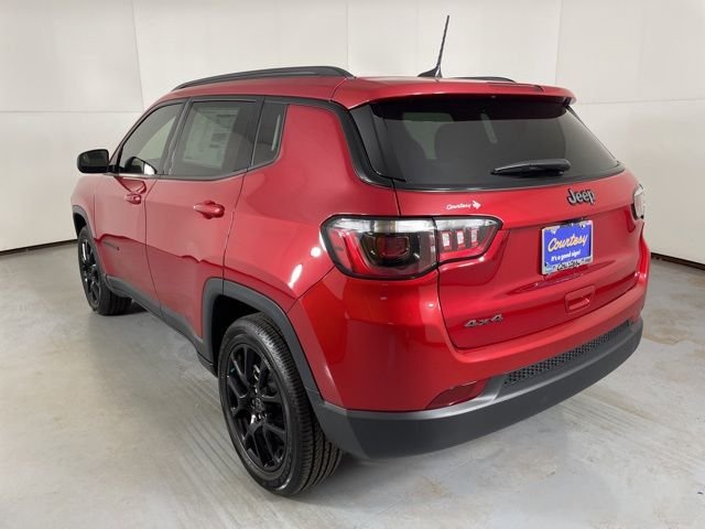 New 2026 Red Hot Pearlcoat Jeep Latitude image 6