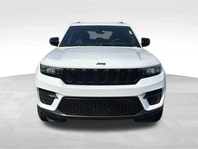 2025 Jeep Grand Cherokee Altitude - Photo 9