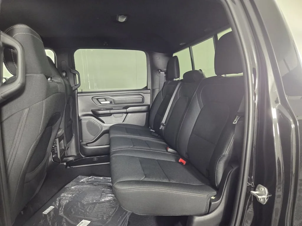 New 2026 Diamond Black Crystal Pearlcoat RAM Express image 18