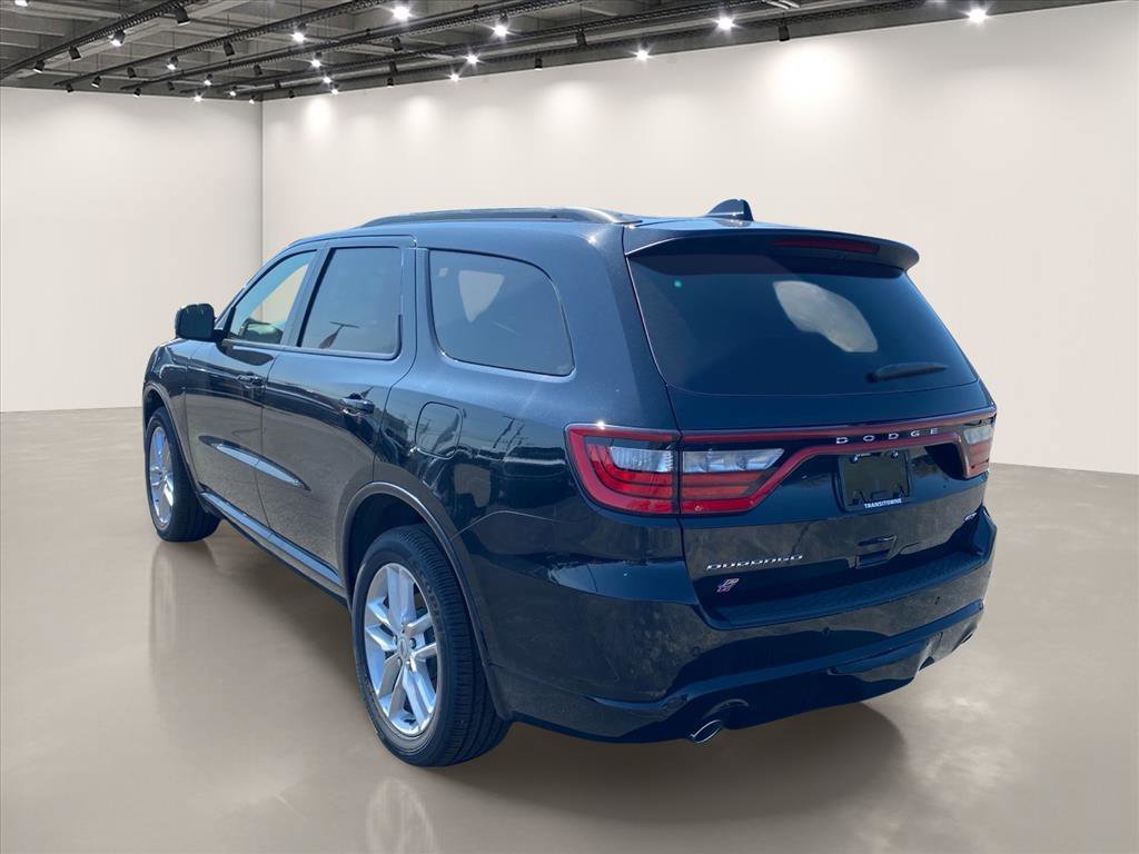New 2026 Diamond Black Clear-Coat Exterior Paint Dodge GT Plus image 3