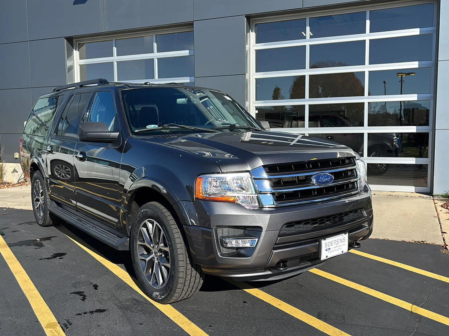 Certified Used 2017 Magnetic Ford XLT image 4